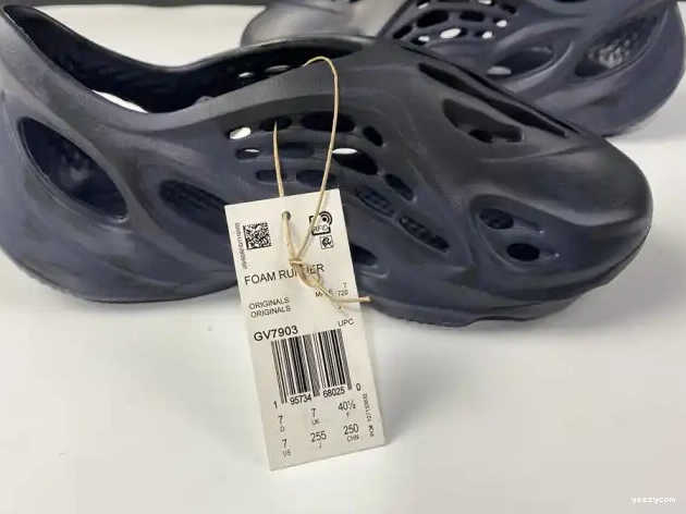 GV7903 RNNR Foam Blue Mineral Adidas Yeezy 0525